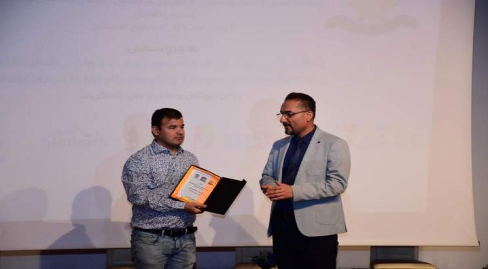 جایزه بهترین مترجم کُردی سال 2021 یونسکو به حلبچه‌ای رسید