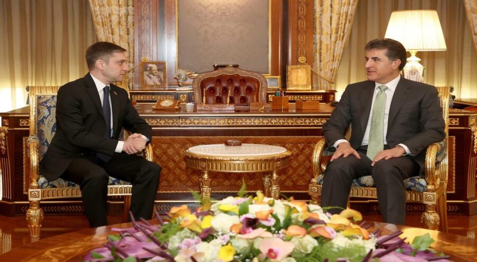 دیدار رئیس اقلیم کردستان با کاردار سفارت آذربایجان در عراق؛ عزم طرفین بە گسترش روابط