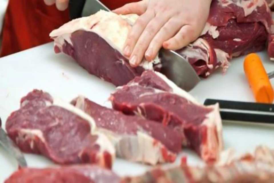 نرخی گۆشت لە بازاڕەکانی هەرێم گرانتر دەبێت
