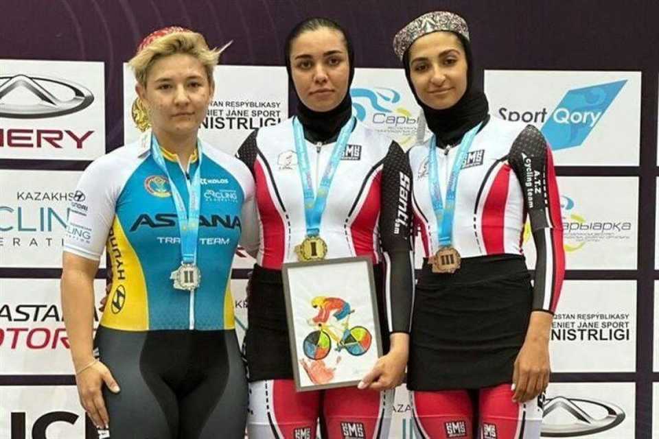 درەوشانەوەی خانمە باسکێلسوارەکانی ئێرانی لە پێشبڕکێیە نێونەتەوەییەکانی قەزاقستان