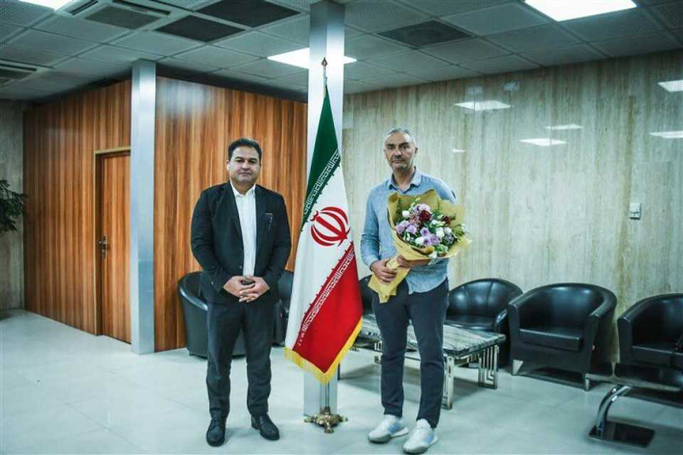 هاکان دێمیر گەیشتە تاران