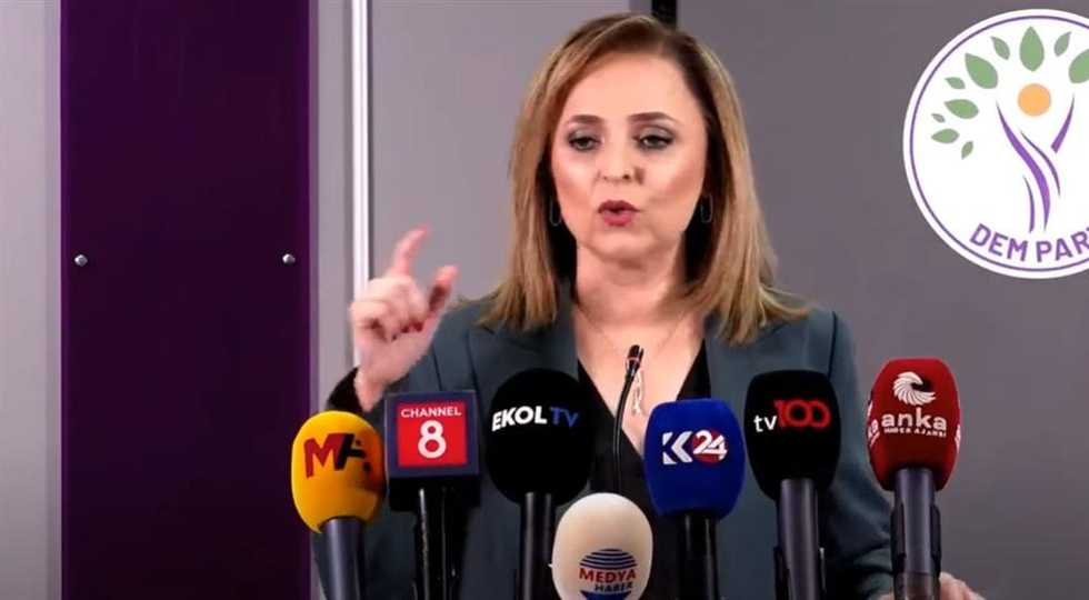 وتەبێژی دەم پارتی: پڕۆسەی چەكدانانی پەكەكە هەفتەی داهاتو بەڕێوەدەچێت