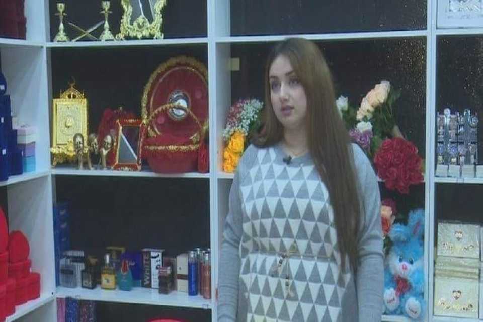 "دێکان عادل" کچە تاقانە گوڵفرۆشەکەی پێنجوێن